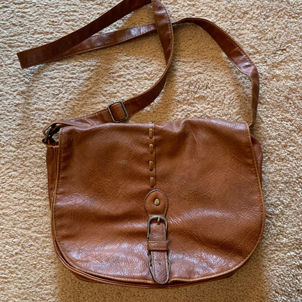 Claire’s brown crossbody